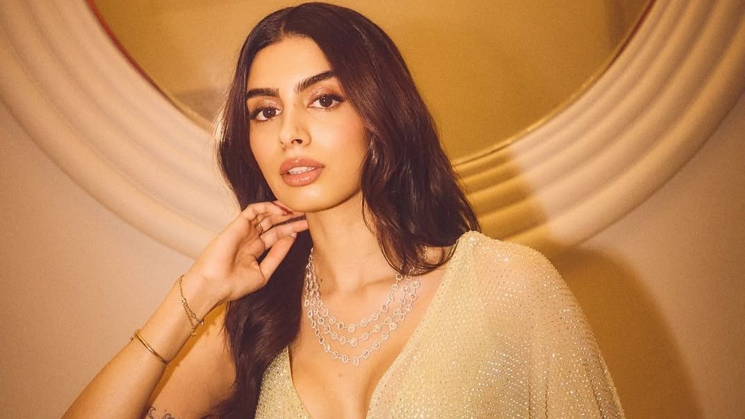 5 bridesmaid style lessons from Khushi Kapoor’s wardrobe—from heirloom weaves to blingy fabrics