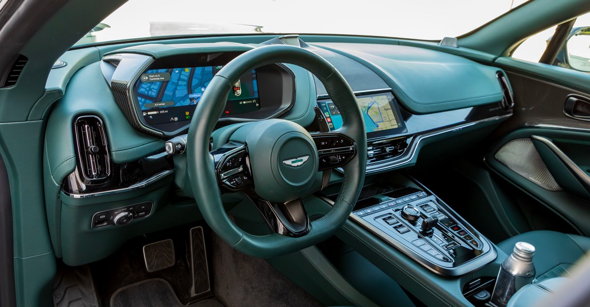 Apple CarPlay Ultra hands-on: more continuity, less disruption