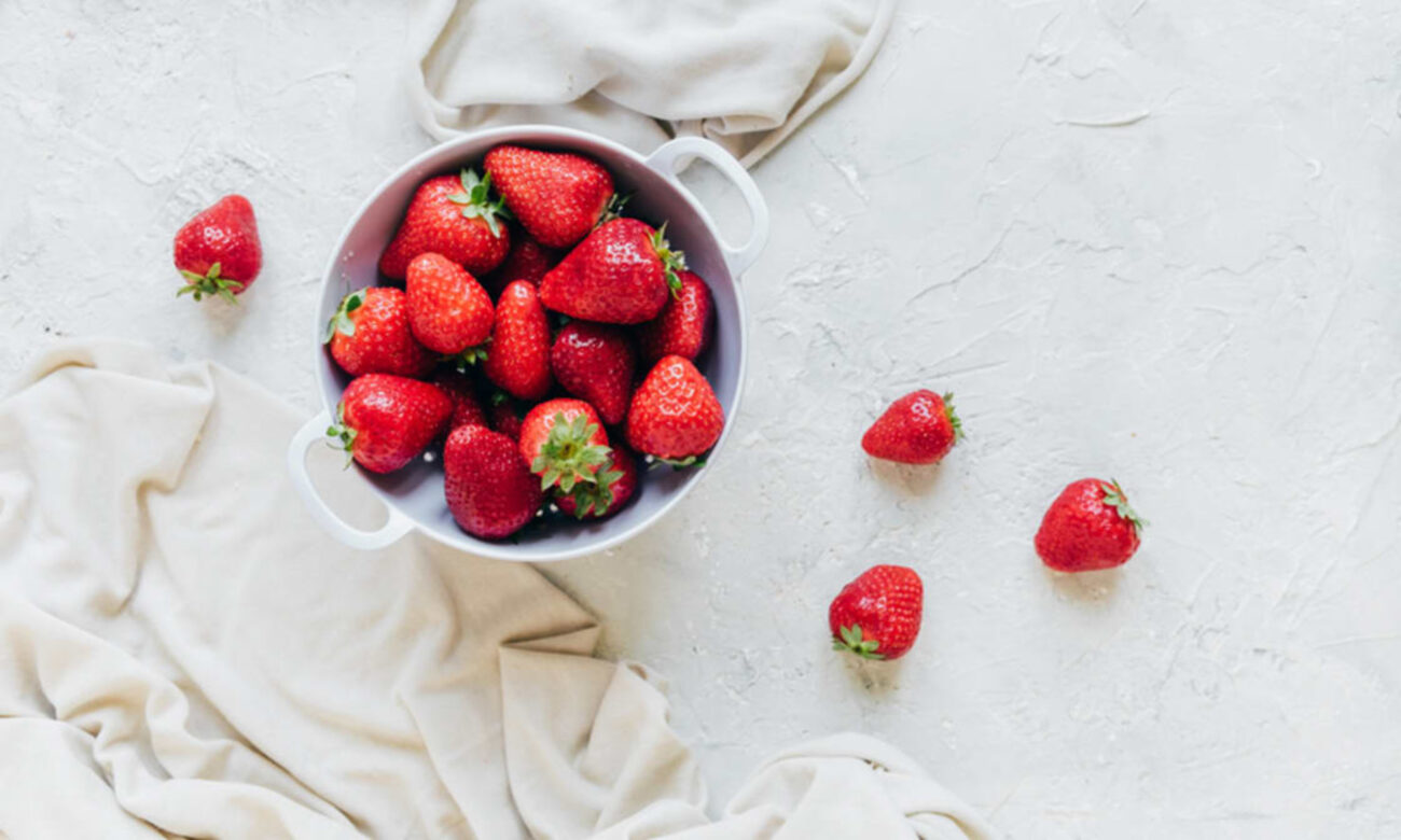 How To Clean Your Strawberries: 3 Steps For Washing Strawberries