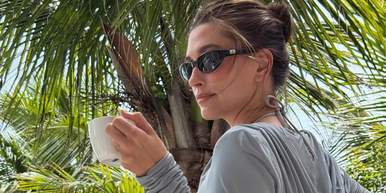 How to Wear Summer's Beachy "Dolphin Girl" Trend