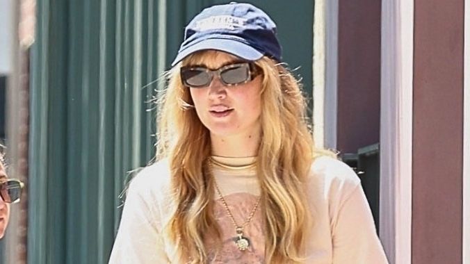 Jennifer Lawrence Wore Flip-Flops in This Bold Color Combo—So They'll Probably Be Everywhere Soon