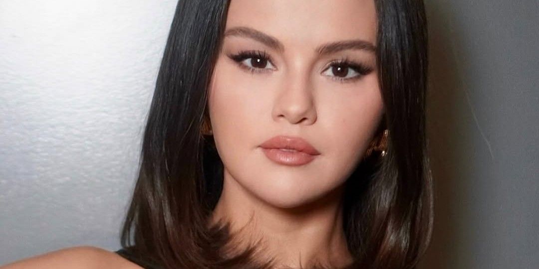 Selena Gomez's Dreamy Purple Manicure Is Extending Lilac Season