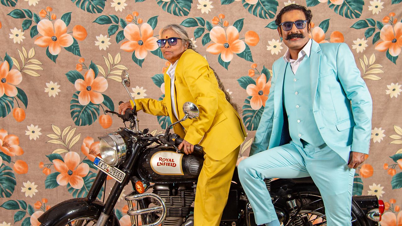 This cop-turned-artist from Karnataka created his own photo studio to travel back in time with his mother
