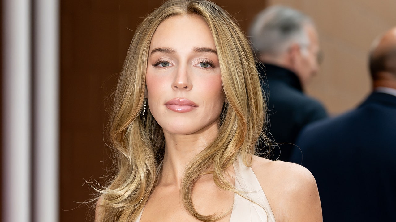 Velvet Blonde Hair Is Summer’s Most Effortless Hair Color