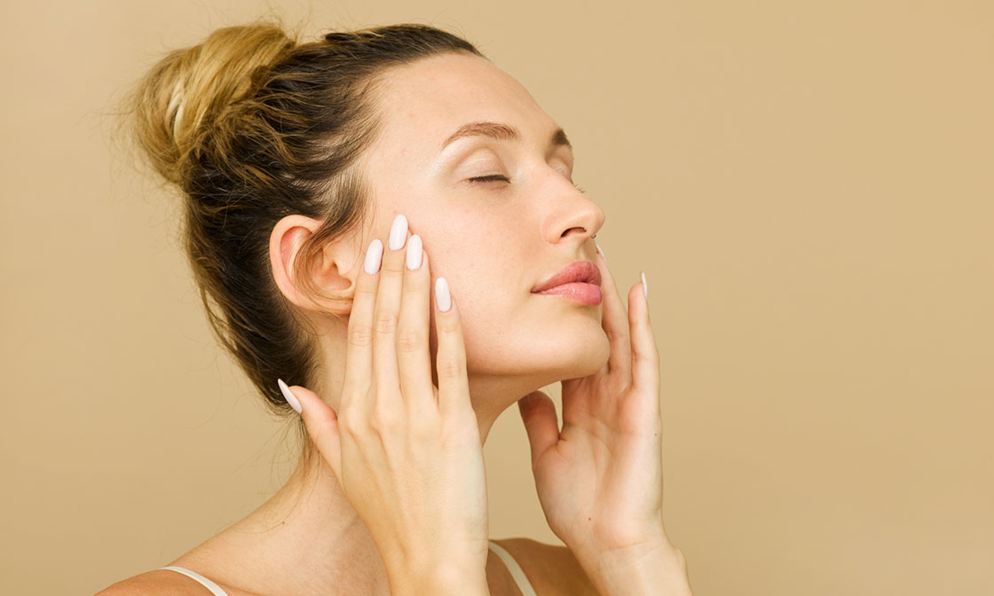 Why Ditching Your Towel Could Be The Key To Glowing Skin