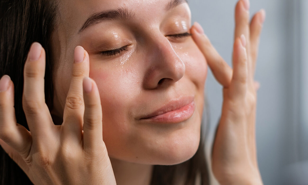 11 Reasons You Have Puffy Eyes In The Morning + Quick Fixes