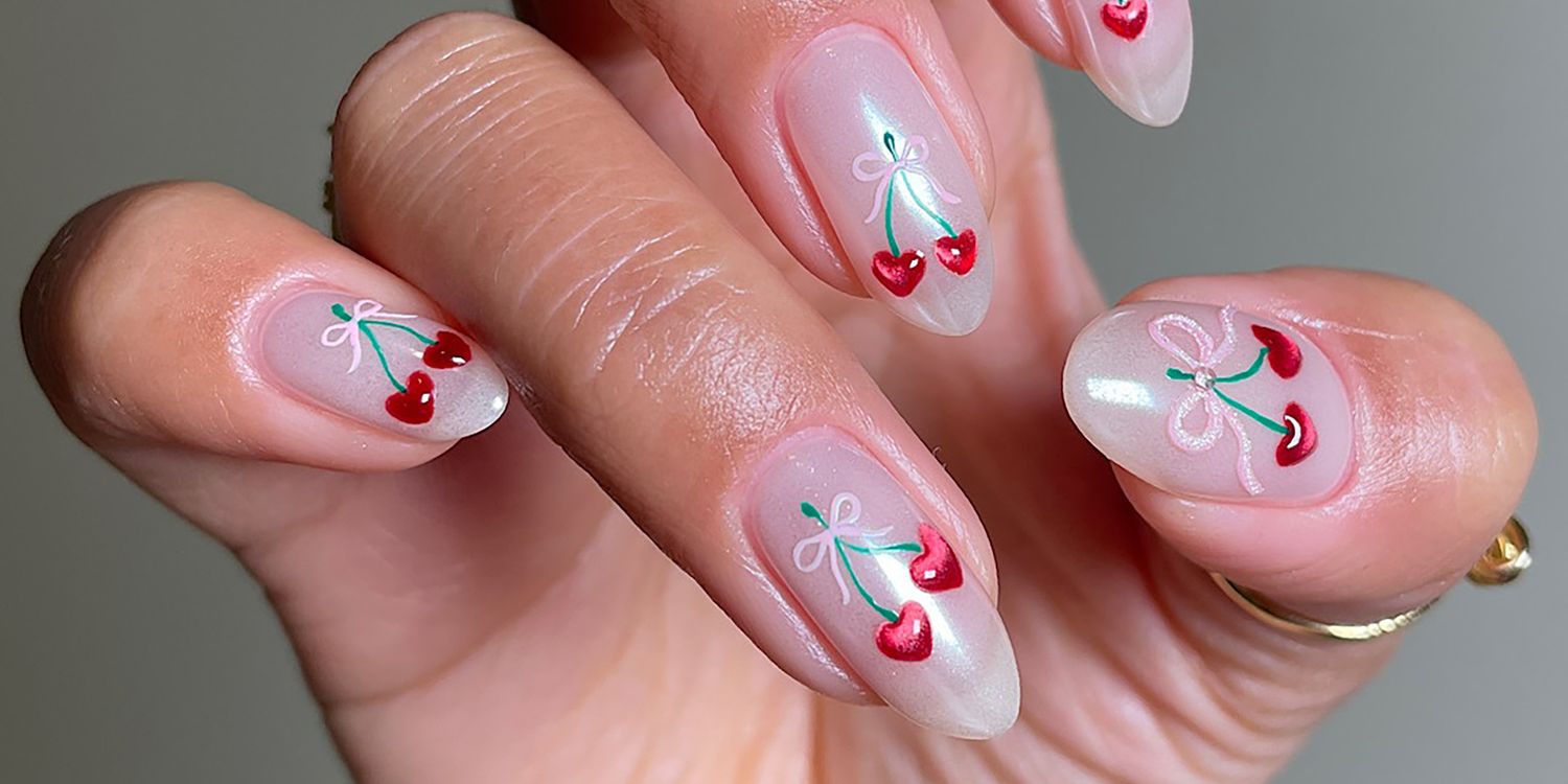 25 Chrome Nail Ideas For a Glistening July Manicure