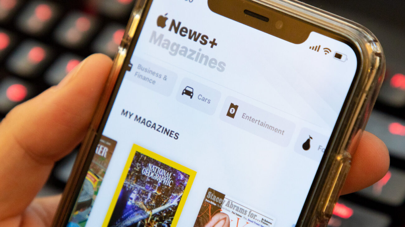 Apple Intelligence will summarize news again in iOS 26 after false headline debacle