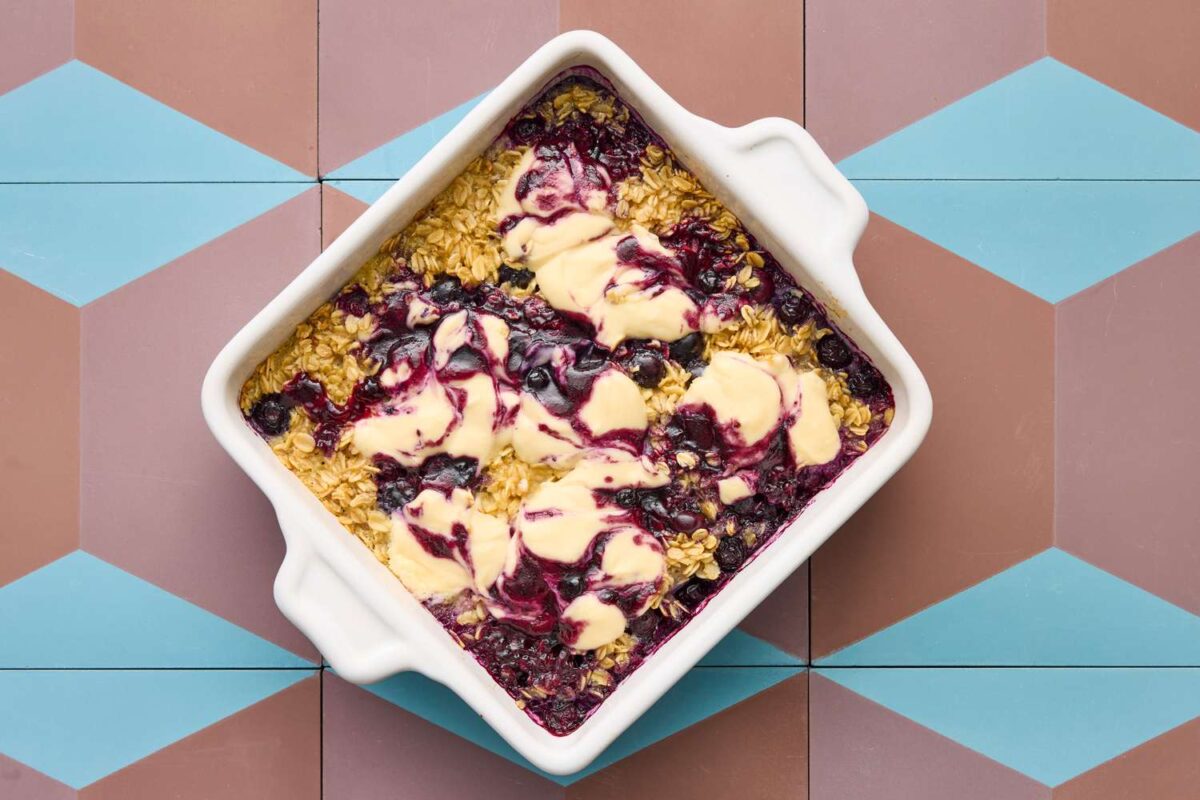 Blueberry Cheesecake Baked Oats