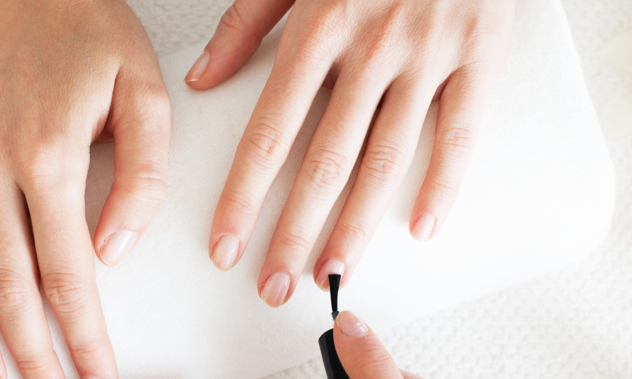 Can't Paint Your Own Nails? This Shockingly Easy Tutorial Is Made For You
