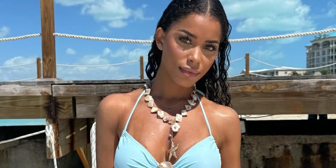 Celebrate Our 'Love Island' Winner By Copying Her Coral Manicure