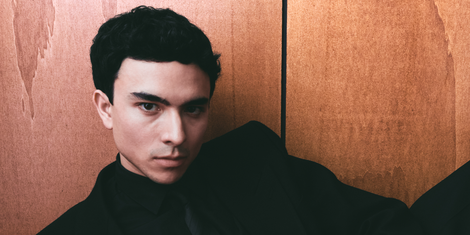 Celebrity MUA Sam Visser Shares What's In His Kit