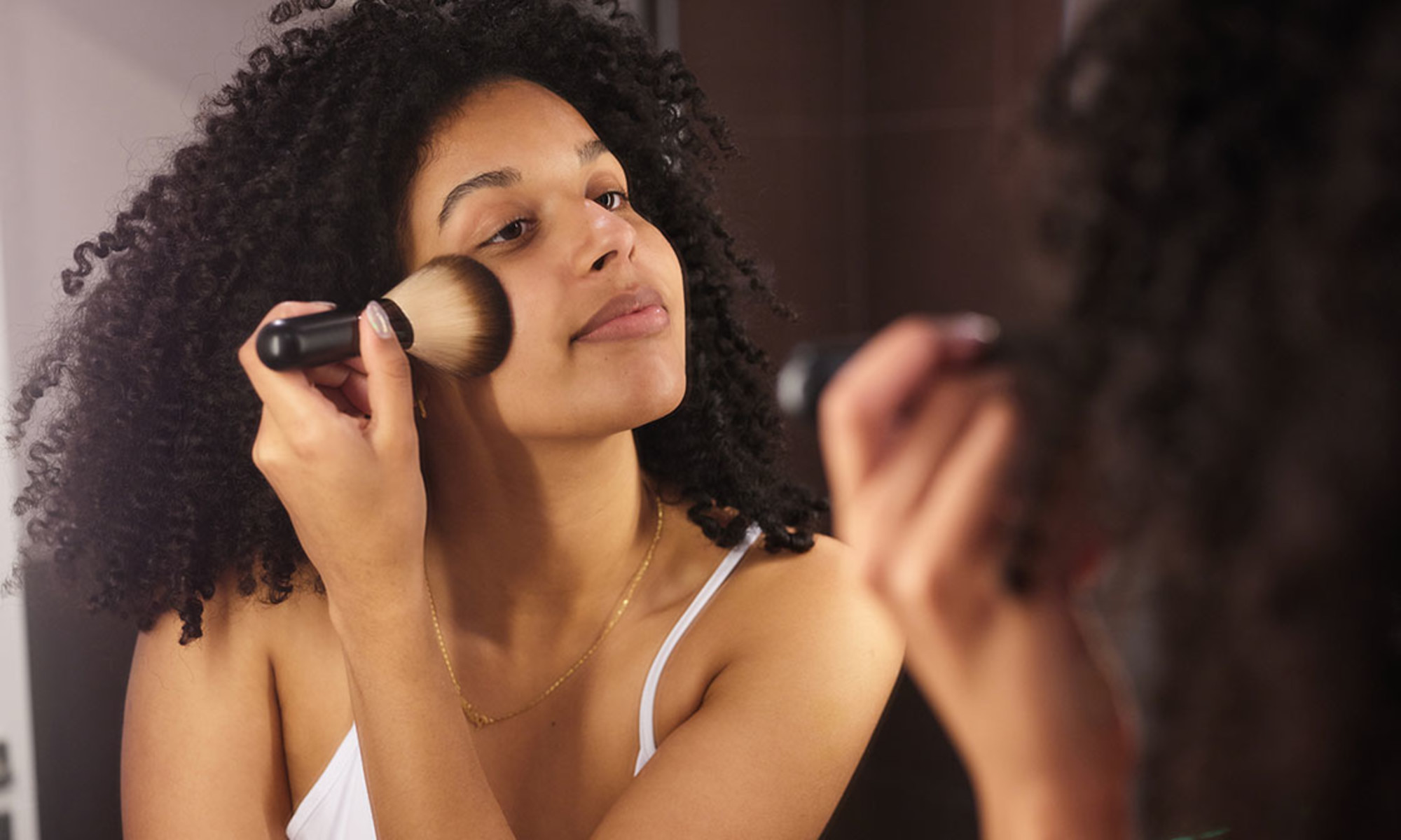 How A Celebrity MUA Blurs Fine Lines Using Powder