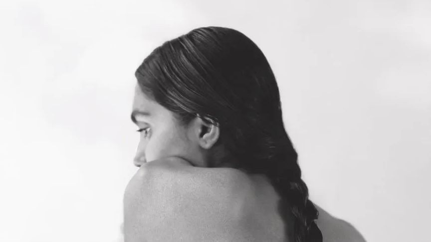 How to treat body acne and breakouts during the monsoon