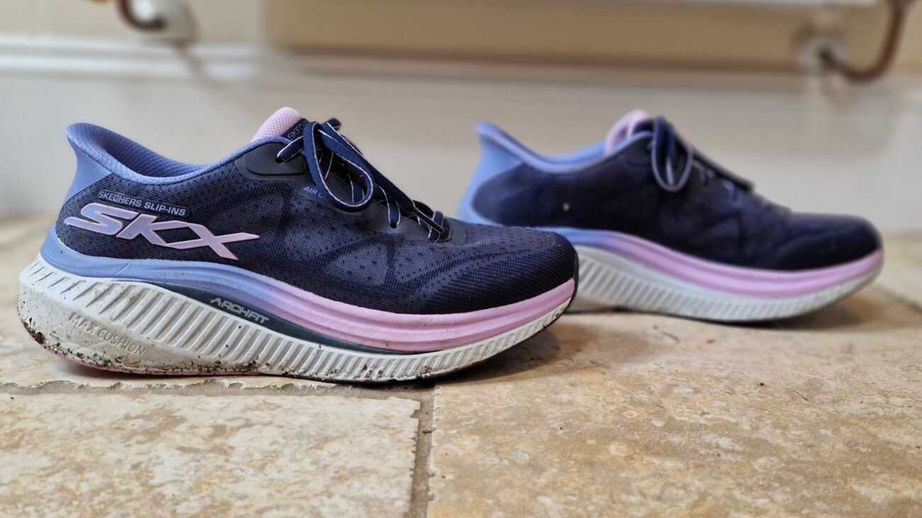 SKECHERS Max Cushioning Arch Fit Areena