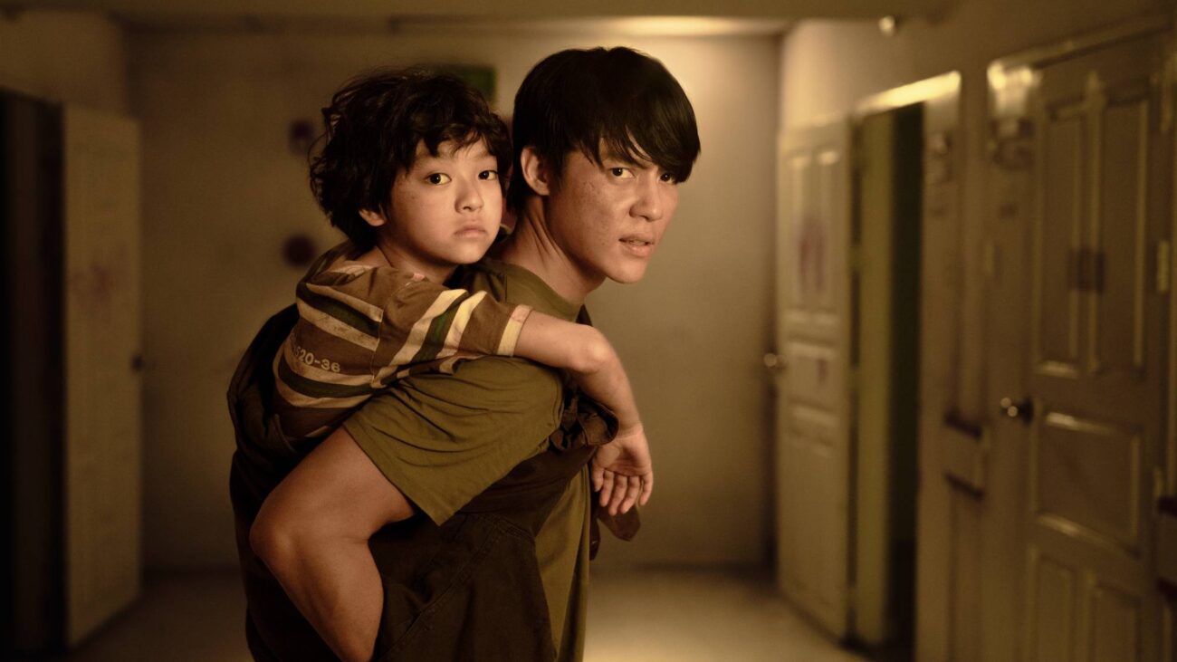 (L-R) Wanvayla Boonnithipaisit as Buddy and Prin Suparat as Singh in "Ziam" now streaming on Netflix