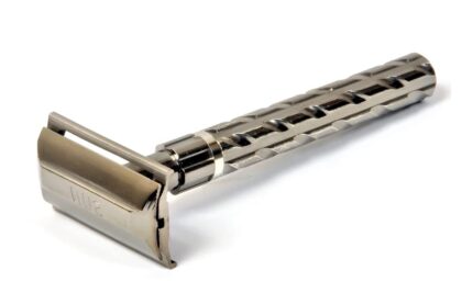 PRAMUKH STORE Long Handle Double Edge Safety Razor Brass Razor For Men and women, Incuding 5 Shaving Blades