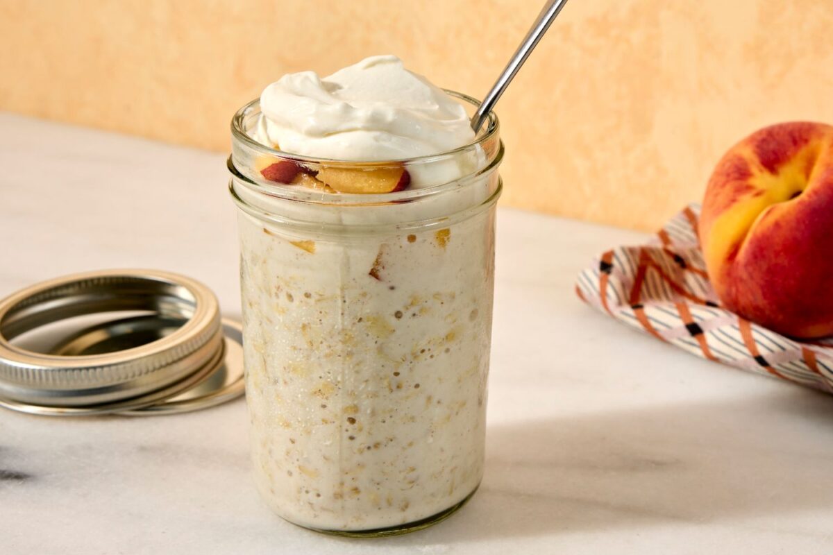 Peaches & Cream Overnight Oats