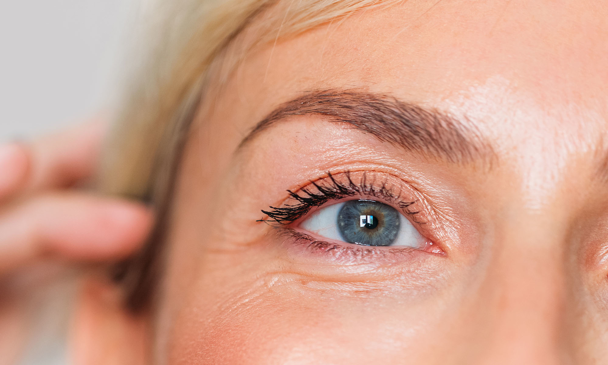 Put Down Those Tweezers: How To Actually Grow Eyebrows Back