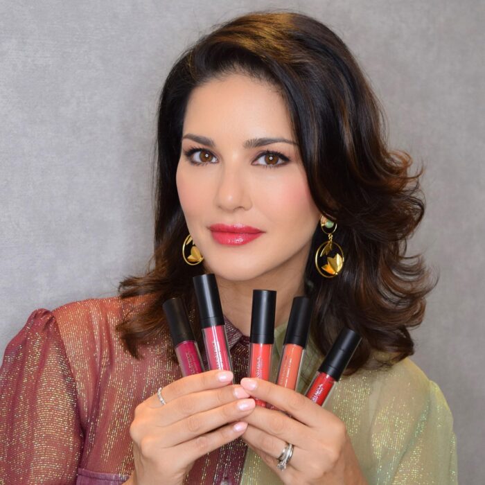 STARSTRUCK BY SUNNY LEONE Glossy Lip Tint For Women, Tempting Nude | Glossy Lipstick, Non Sticky, Hydrating, Light Weight & Long Lasting | With Jojoba Oil & Shea Butter