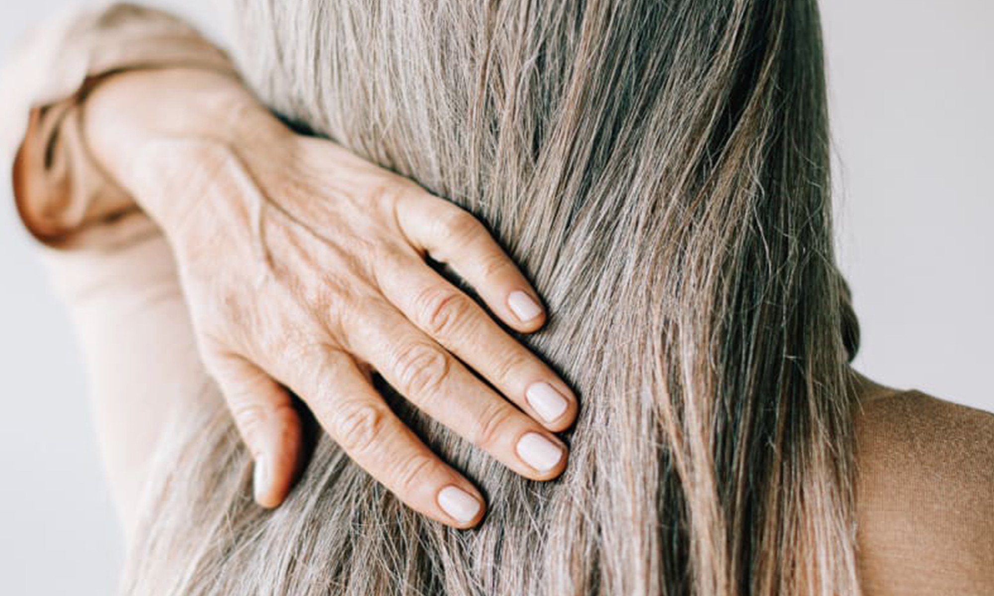 Study Shows That You May Be Able To Reverse Gray Hair Temporarily
