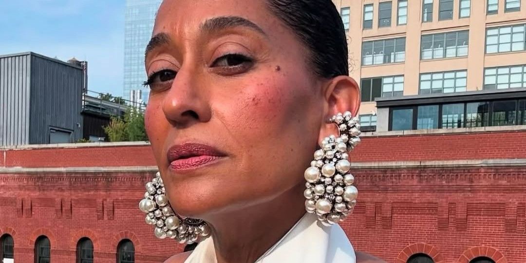Tracee Ellis Ross Can't Stop Wearing Colorful Hair Nets