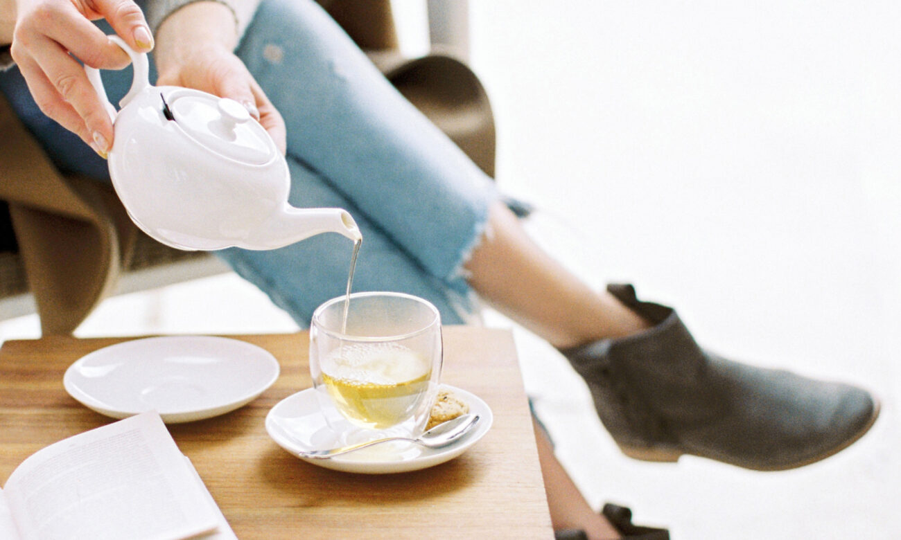 Water vs. Tea: Which One's Better To Drink When You're Constipated?