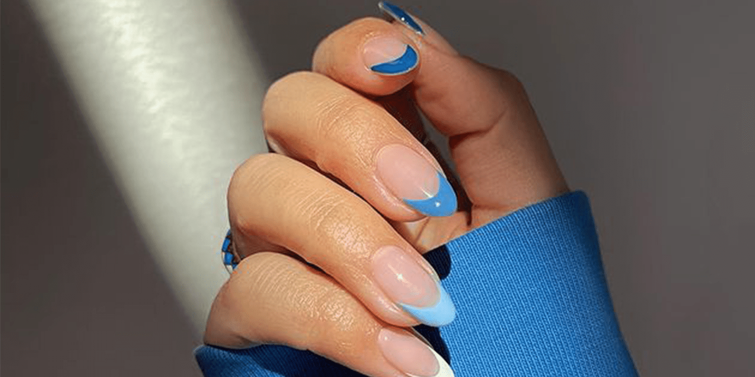 19 Blue French Manicure Designs For a Summer Cool Down