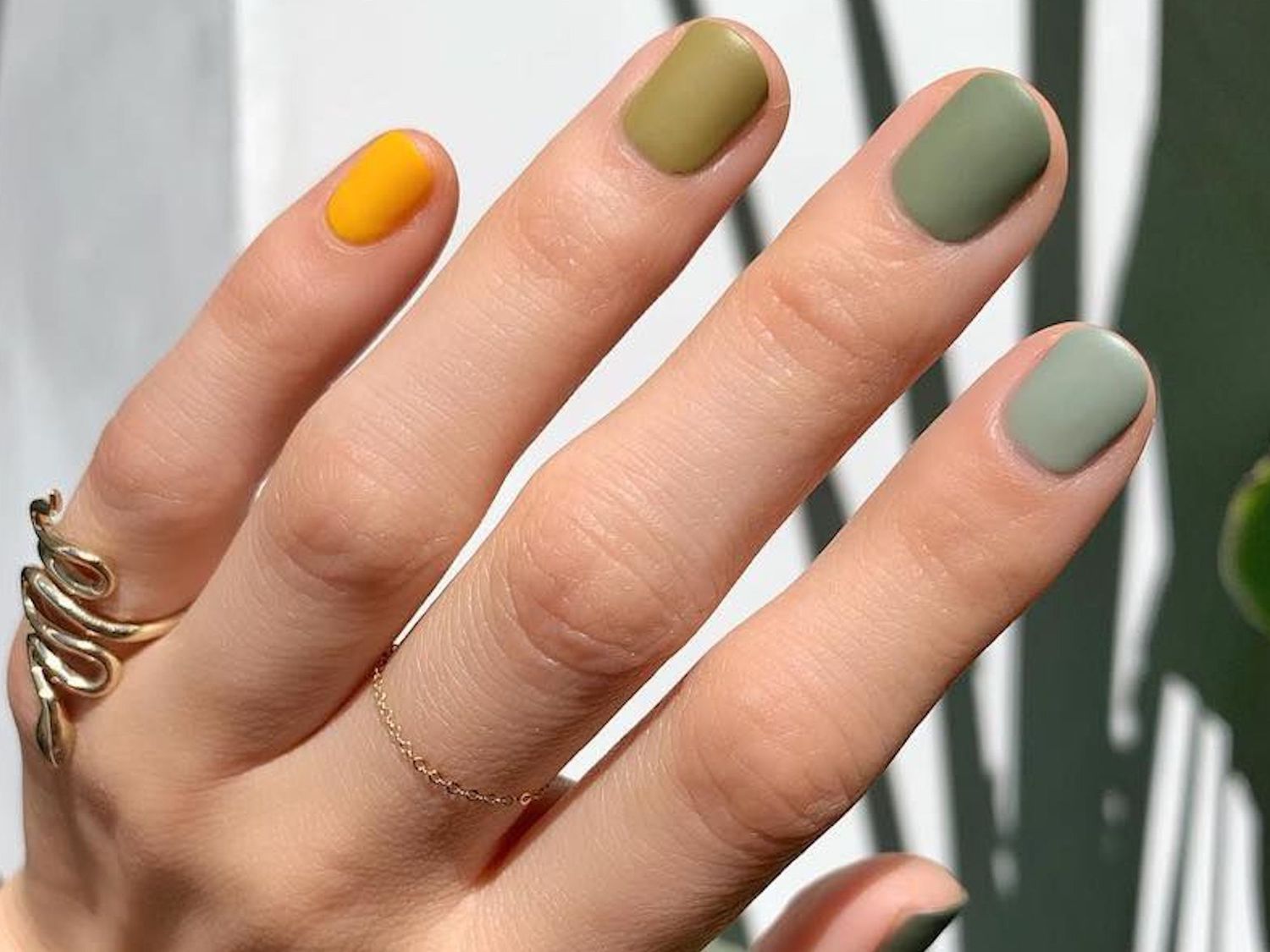 20 Gradient Nail Looks That Span the Color Spectrum