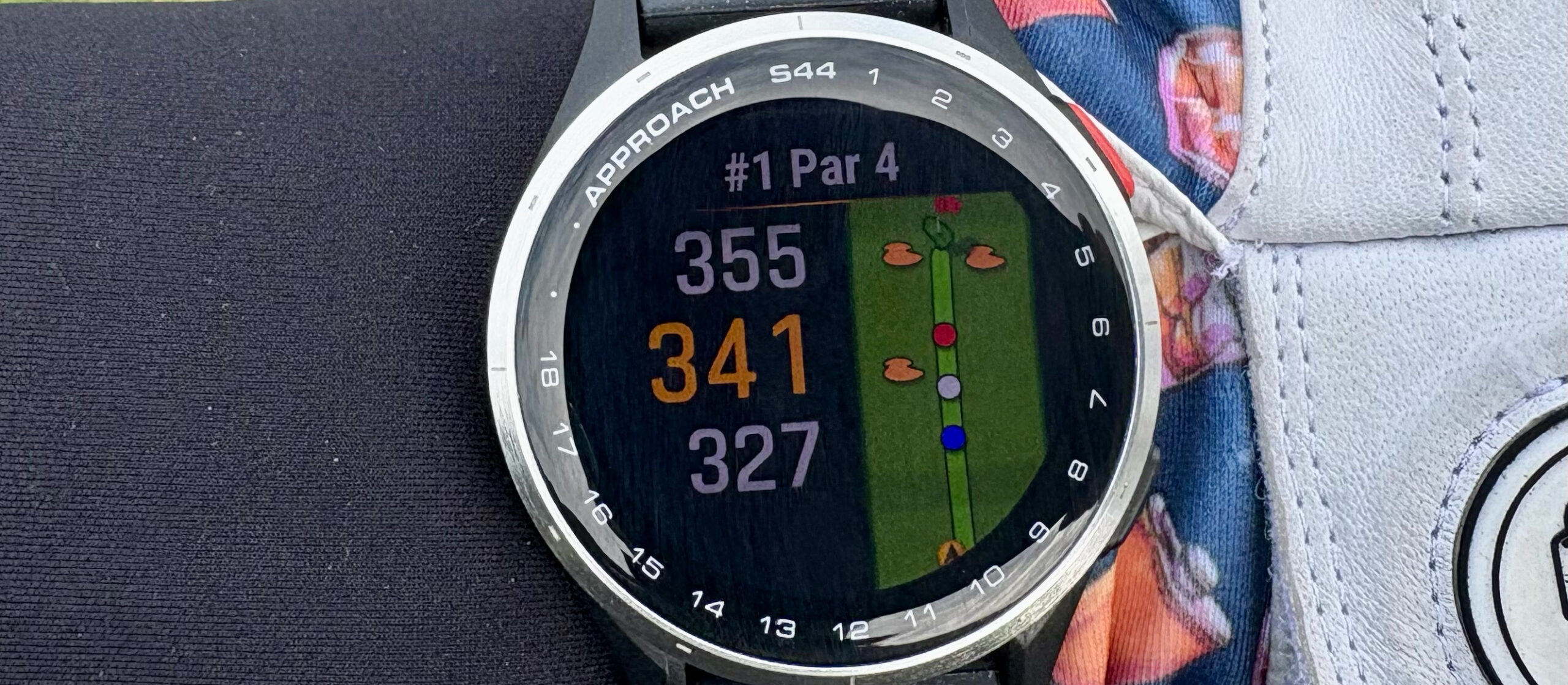 Approach S44 on wrist