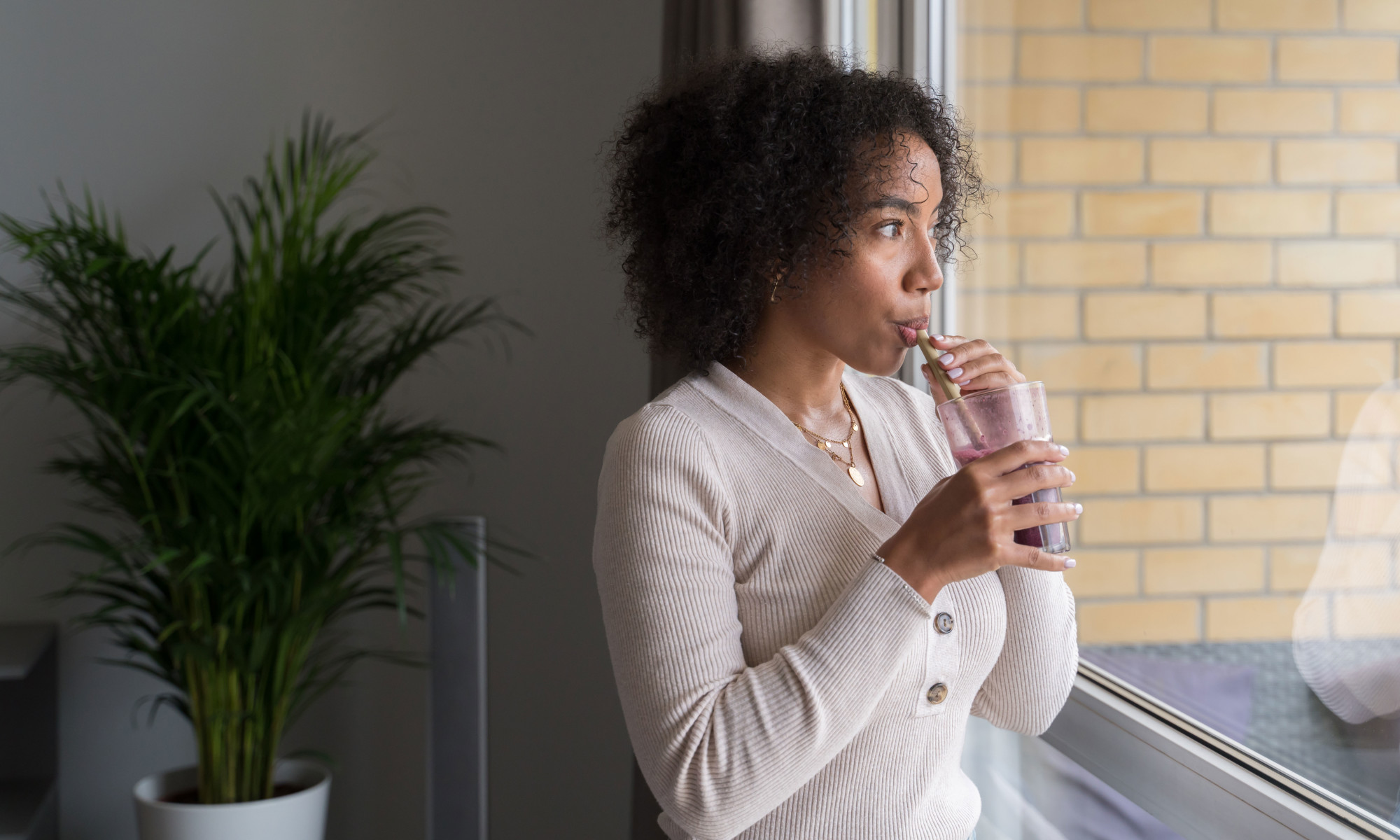 How A Skin-Focused Holistic Nutritionist Eats In A Day