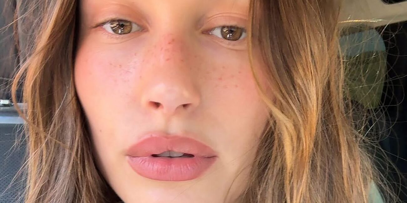 How To Use a Freckle Pen for a Natural, Sun-Kissed Effect