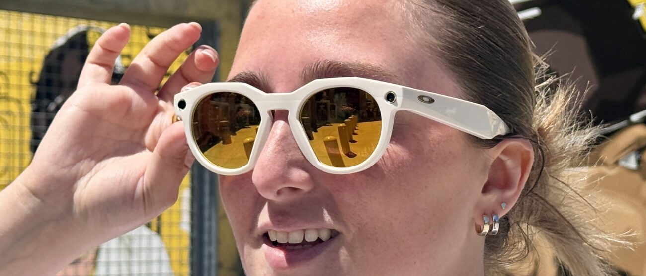 Oakley Meta HSTN smart glasses