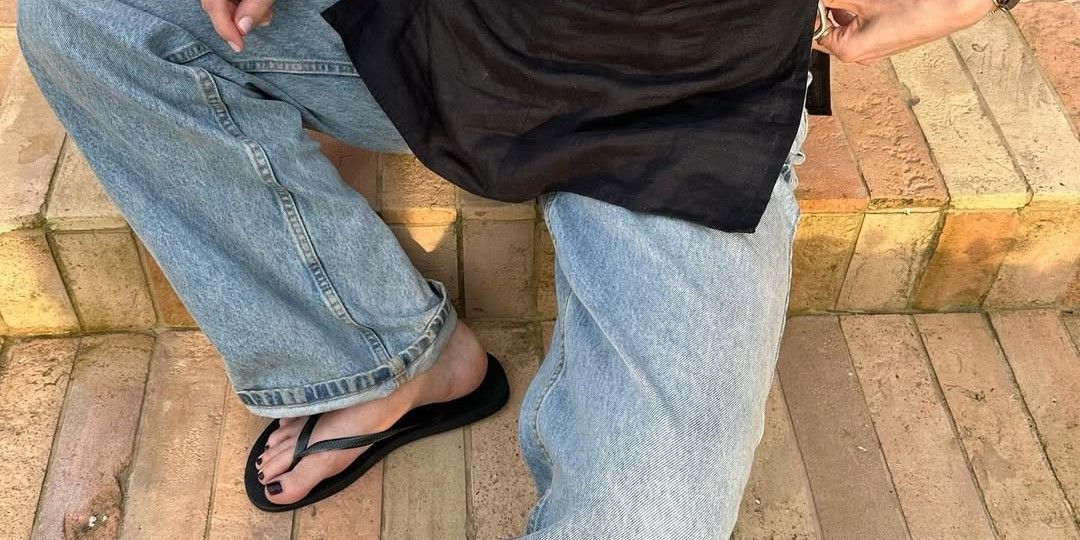 This Is the Best Pedicure to Wear With Flip Flops and Jeans