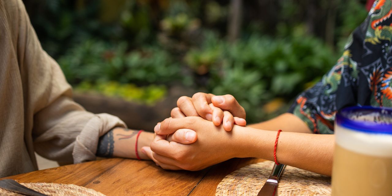 What Is a Trauma Bond—and How Do You Know If You’re in One?