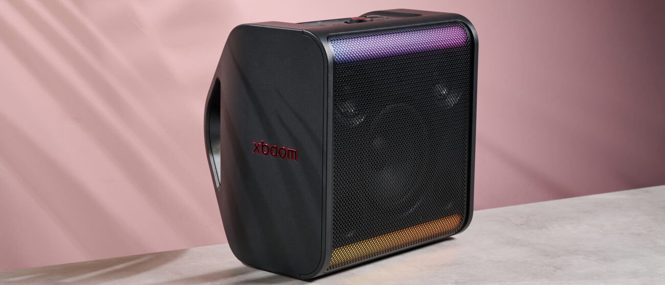 LG xboom Stage 301 side profile