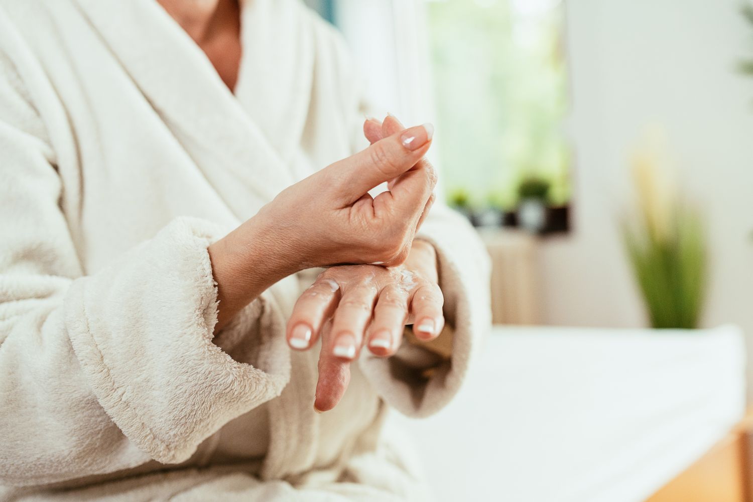 Dermelect's Anti-Aging Hand Cream Smooths and Plumps Skin